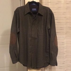 Pendleton wool trail shirt, worn once, size L.